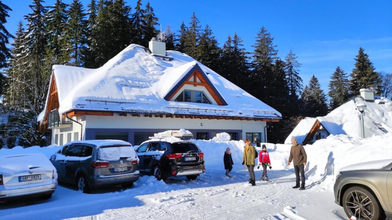 Apartment B6 In The Center Of Harrachov - By Relax Harrachov Buitenkant foto